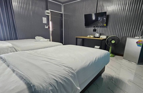 Pak Chong District Hotel | Ice Hill