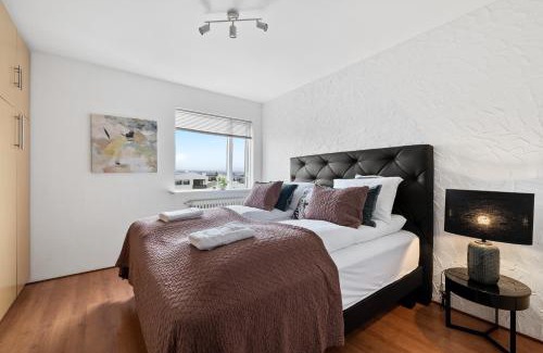 Haaleiti Apartment | Icelands Biggest Mall at 8 Minute walk - Free parking