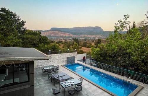 Kadadhe House | Icy Villa Lonavala - 4BHK Villa With Pool and Mountain View