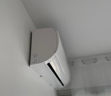 Mediterranee Apartment | Idéalement situé, vue mer & Parking privée gratuit