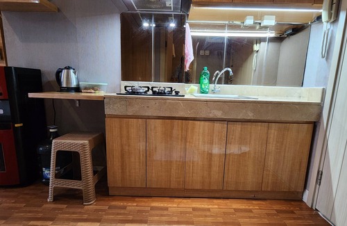 Old Jakarta Apartment | Studio17 @Elpis Kemayoran Free Netflix Disney WeTV