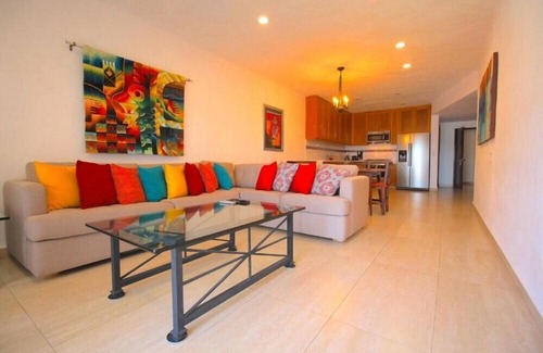 South Hotel Zone Hotel | Ideal 1BR Condo with Balcony a Short Ride to Villa del Mar Beach