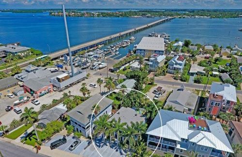 Bradenton Beach House | Ideal beach hideaway pool condo located between the island marina and beach