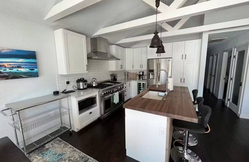 Tahoe Keys House | Ideal Escape! Waterfront 2/2 Home in Tahoe Keys