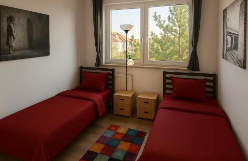 Nietleben Apartment | Ideal für Monteure 3 Zimmer Apartment mit Küche, Waschmaschine, Bad, WiFi, Flat TV usw