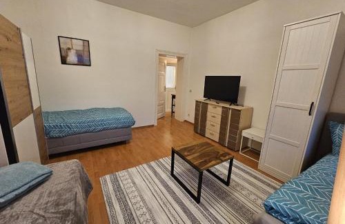 Delitzsch Apartment | Ideal für Monteure Apartmenthaus Delitzsch 1-2 Zimmer Apartments mit Küche, Waschmaschine, Bad, WiFi, Flat TV usw
