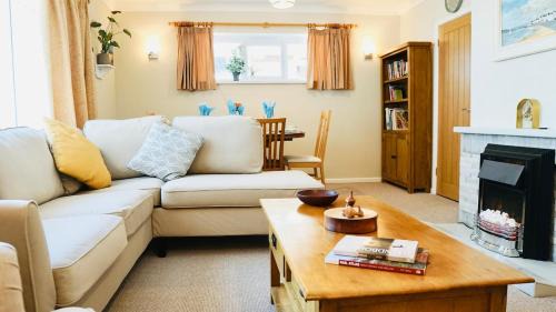Exmouth House | Ideal Family Holiday home Exmouth