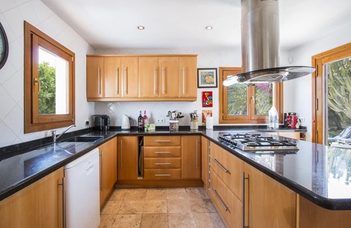 Javea Villa | Ideal for Families South facing private garden and pool with gym Wifi & A/C
