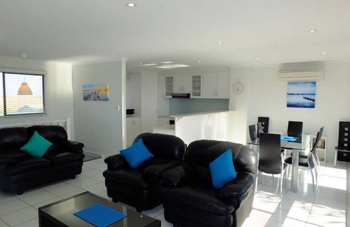 North Beach House | IDEAL FOR FAMILY GATHERINGS! - The Harbour View
