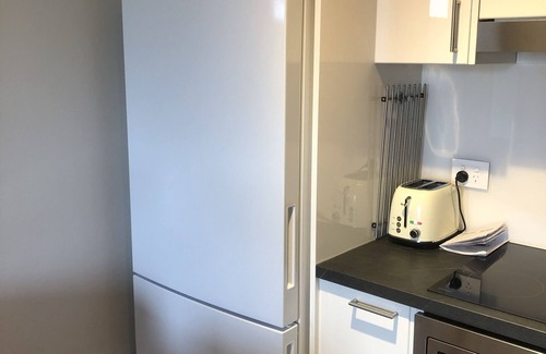Lorne Apartment | Ideal getaway for couples and small families. Located opposite main beach.