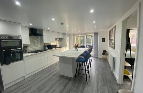 Baxenden House | Ideal Home Away in Accrington