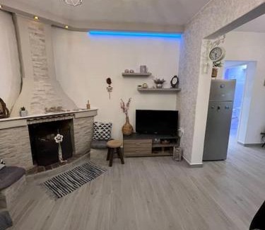 Vlachiana House | Ideal House with Private Pool & Parking