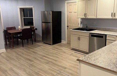 Nyack Apartment | Ideal Location 1block to Main St. Restaurants , Bars,Hudson River, Bus/Train