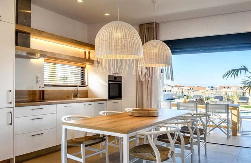 Sissi Villa | Ideal Modern Villa With Refreshing Pool
