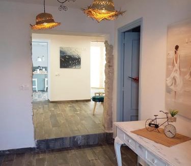 Llanca Apartment | Ideal parelles aptm amb encant estil Mediterrani i tranquil a Llançà