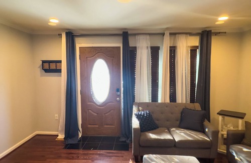 Woodbridge House | Ideal Stay for Relocators - Central & Convenient