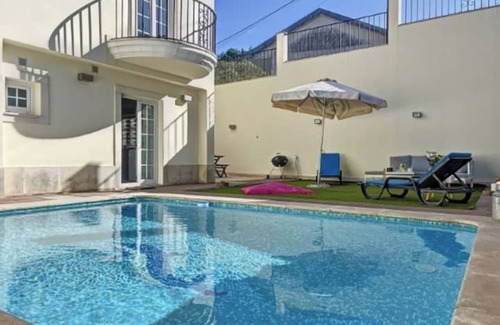 Nossa Senhora da Anunciada House | Ideal vacation home for families. 5 minutes from the wonderful Arrábida beaches