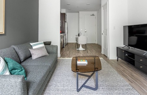 Westchester Apartment | Ideal Westchester 1BR w/ Pool, Gym, nr. beach & LAX, by Blueground