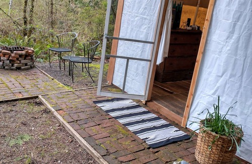 Nordland RV Rental | Idealic Island OFF-Grid Glamp + Soak