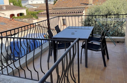 La Roquette-sur-Siagne Apartment | Ideally located apartment with terrace