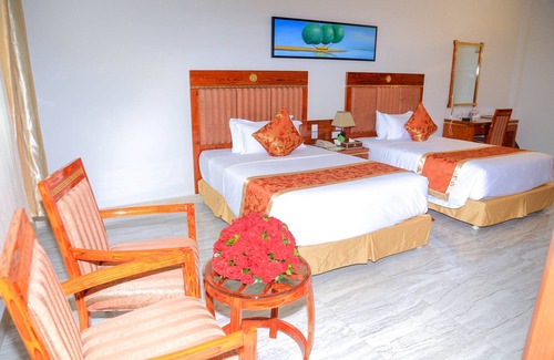 Kisutu Hotel | Ideally located at the City Centre, 5 Minutes walk to the Ferry.