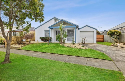 Torquay House | Ideally located Beach House close to picturesque reserve and beaches