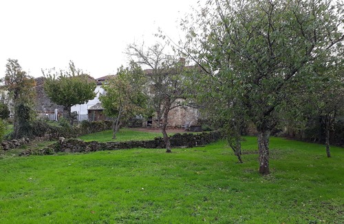 Chateauponsac House | Idyllic 2 bedroom stone house in Limousin hamlet 5 minutes from Chateauponsac