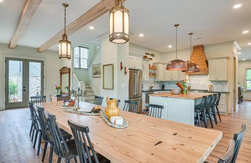Belmont Historic District House | Idyllic Belmont Home Less Than 1 Mi to Historic District!