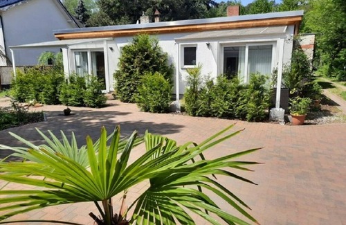 Wernsdorf Apartment | Idyllic apartment in two-family house on Krossinsee