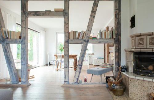 Platschow House | Idyllic Home Between Fields And Elbe Dyke