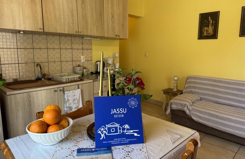 Skala House | Idyllic located in the country and close to the sea - Holiday home Paramonas, Co
