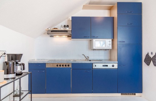 Iphofen Apartment | Idyllic location, just a few steps from the swimming pool + the old town