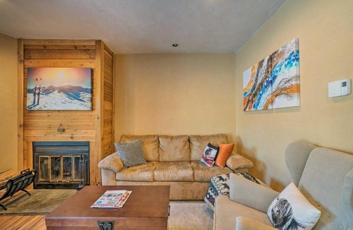 Hidden Valley Apartment | Idyllic Somerset Condo Ski, Hike and Relax!