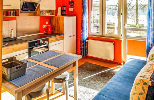 Stawiguda Apartment | Idyllic vacation apartment with pretty garden.