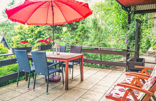 Stawiguda Apartment | Idyllic vacation apartment with pretty garden.