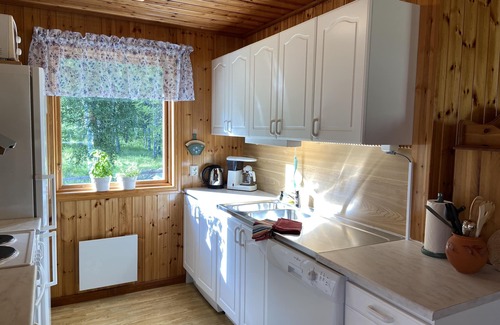 Undenas House | Idyllic vacation home for families, 75 m to the lake, in a quiet lakeside settlement