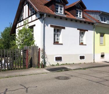 Teningen Apartment | Idyllisches Häusle Teningen