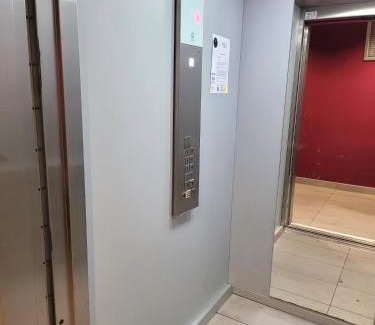 Center Apartment | III Appart 2 Pièces, Neuf 200 m de Gare Parking Netflix Evry Courcouronnes