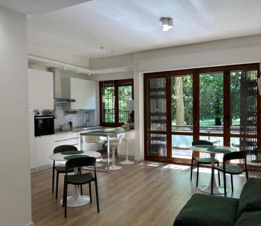 San Donato Milanese House | IL BALCONE NEL PARCO - stanze con bagno privato