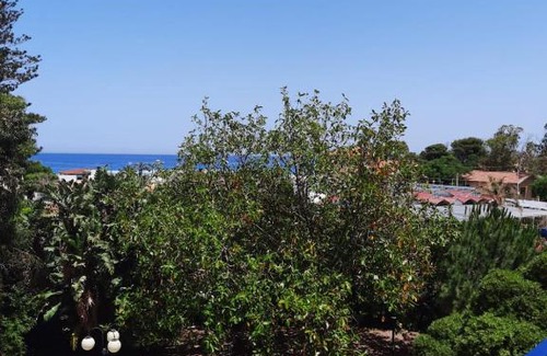 Torre di Faro Apartment | Il Balcone sul Lago