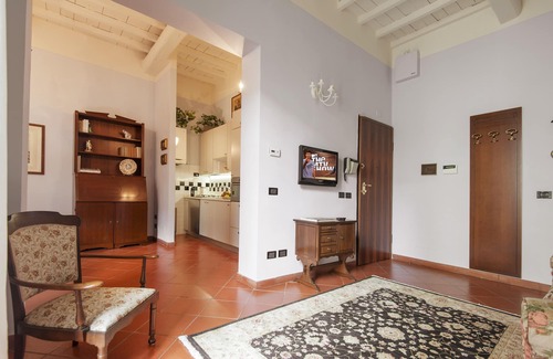 Duomo Apartment | Il Battistero Apt - Luxury Apartments at 20 steps from Duomo; Elevator equipped.