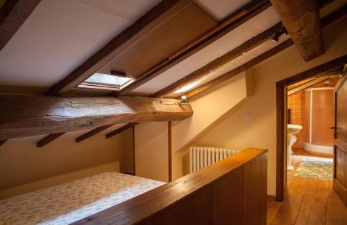 Raggiolo House | Il Borgo Dei Corsi - Charming Holiday Apartments