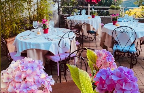 Cittiglio Hotel | Il Borgo Di Sabine