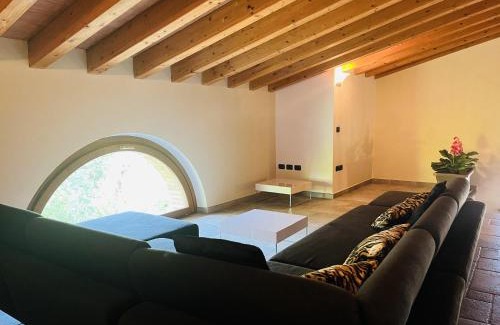 Castellaro Lagusello Cabin | Il borgo fra i laghi