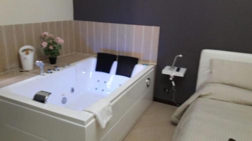 Valguarnera Caropepe House | Il Centro Short Lets