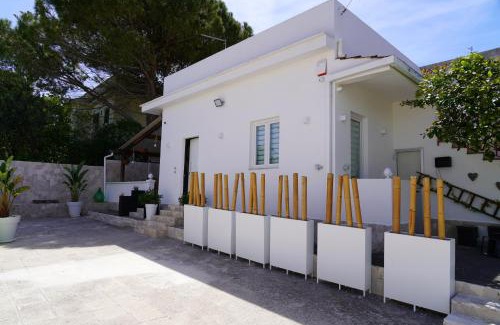 Monti D'arena-Bosco Caggione House | Il Colibrì - VILLA a POCHI PASSI dal MARE