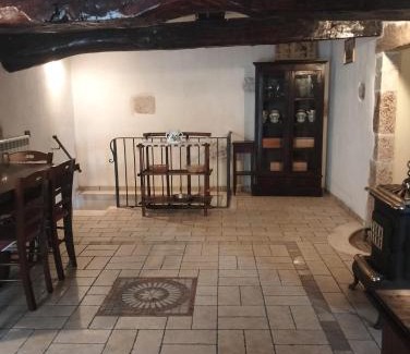 Calascio Apartment | il cortile