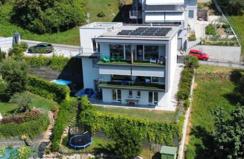 Pisogne Apartment | Il Cubo di Anja Home of amazing view