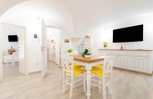 Old Town Cisternino Apartment | Il Giardino - Cisternino