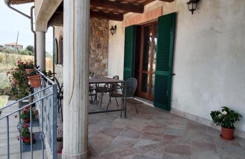 Marsciano House | Il giglio perlato